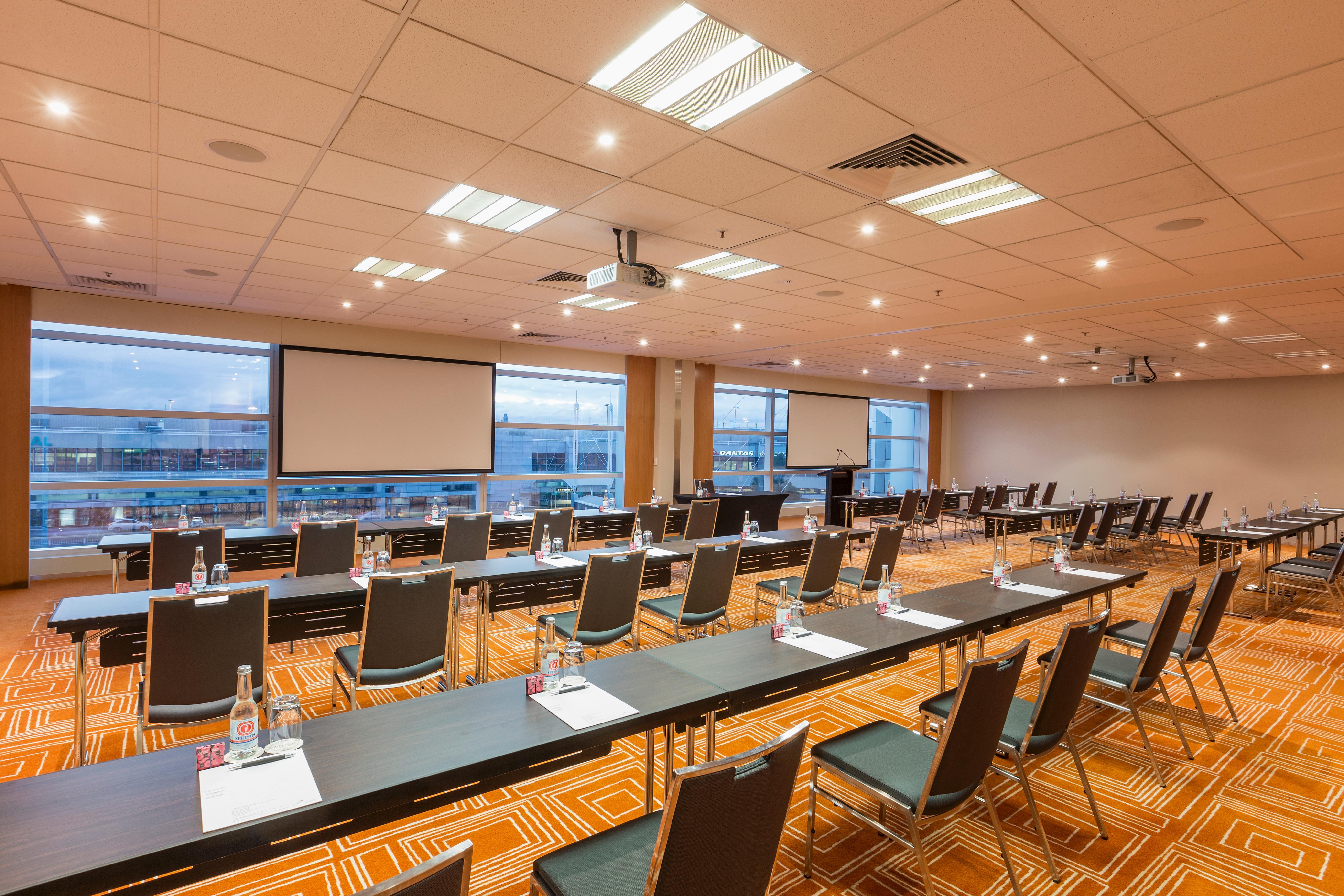 Parkroyal Melbourne Airport Hotel 4*